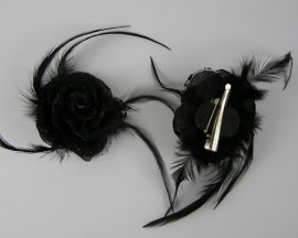 Duckklem met roos zwart 7 cm.