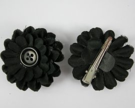 2 duckklemmen met bloem zwart.