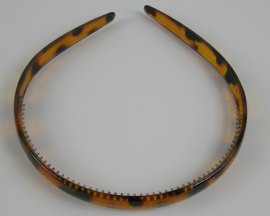 Diadeem bruin.
