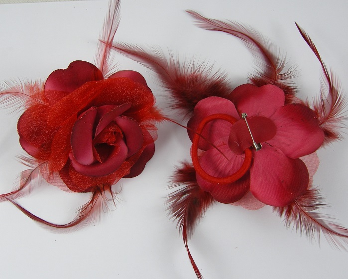 (image for) Roos rood met veren 9 cm.