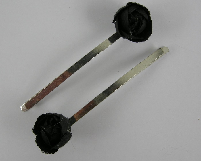 (image for) 2 schuifspelden met zwarte roos - Klik op afbeelding om te sluiten