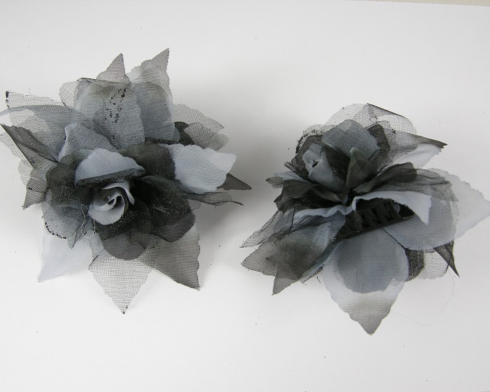 (image for) Klem met roos grijs 11 cm.