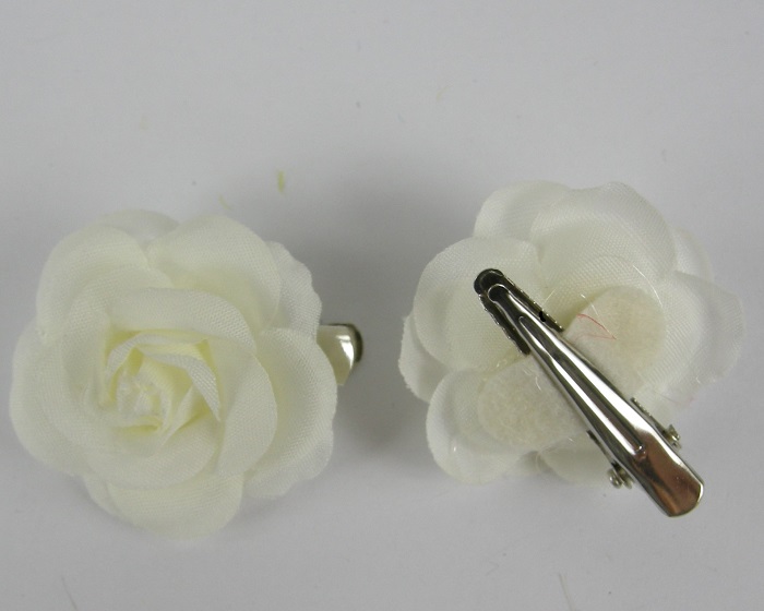 (image for) 2 duckklemmen met roos wit - Klik op afbeelding om te sluiten