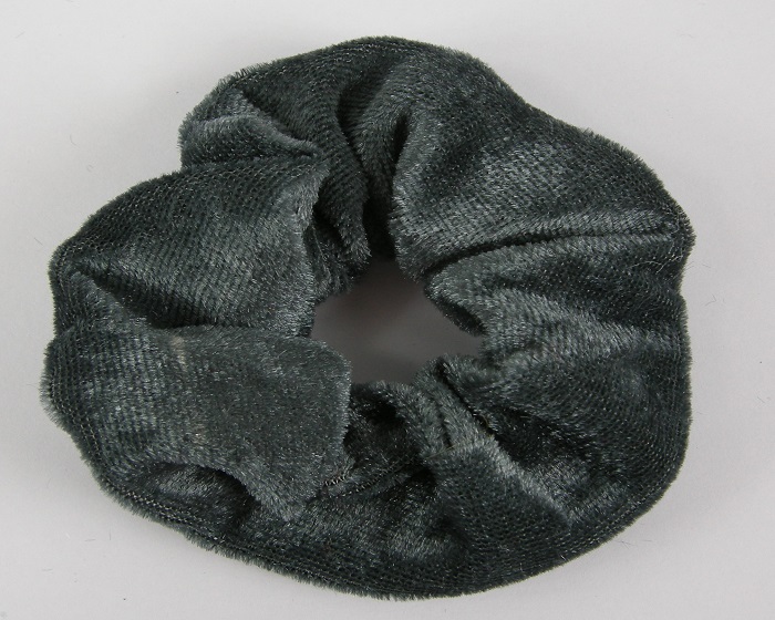 (image for) Scrunchie velvet grijs. - Klik op afbeelding om te sluiten